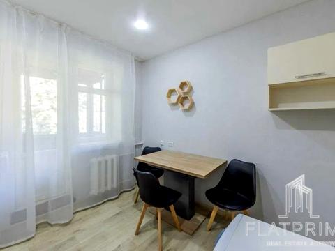 квартира за адресою Академіка Корольова вул., 10-А