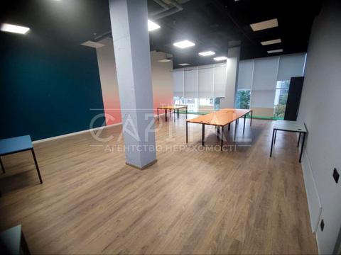 комерційна за адресою Вадима Гетьмана вул., 1-В