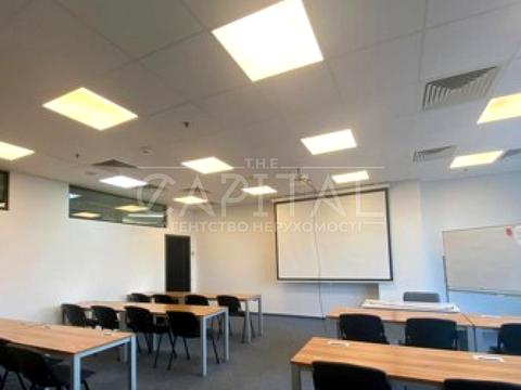 коммерческая по адресу Днепровская набережная ул., 1в