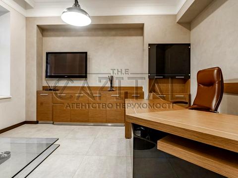 комерційна за адресою Предславинська вул., 30