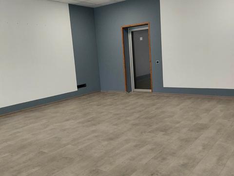 комерційна за адресою Незалежності бульв. (50 років Жовтня), 18
