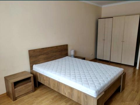 квартира за адресою Оболонська вул., 12