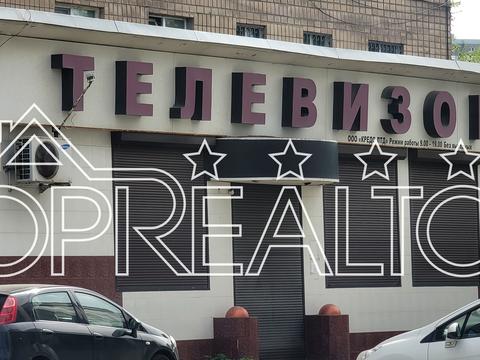 комерційна за адресою Гімназійна набережна вул. (Червоношкільна набережна), 18
