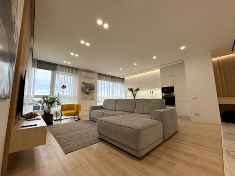 квартира за адресою Джона Маккейна вул. (Івана Кудрі), 1