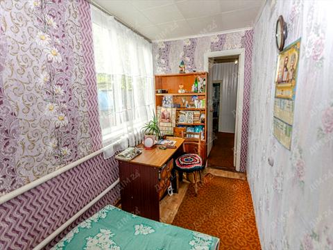будинок за адресою Карлівка, Центральна, 1