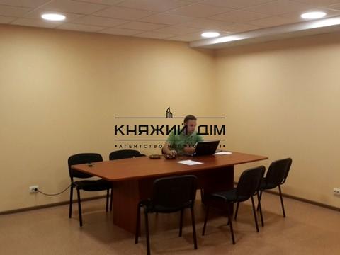 коммерческая по адресу Драгоманова ул., 1-А