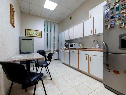 комерційна за адресою Панаса Мирного вул., 1