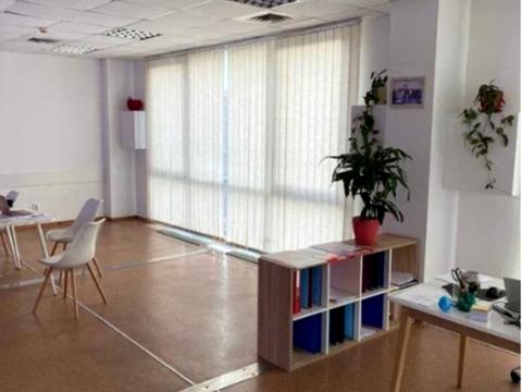 комерційна за адресою Мечникова вул., 10 б
