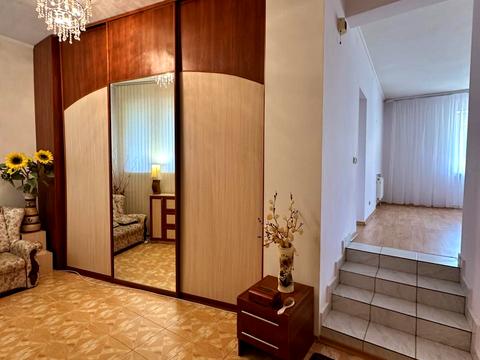 дом по адресу Острог, Університетська