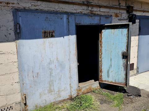 паркомісце за адресою Дмитра Луценка вул. (Крейсера "Аврора"), 16а