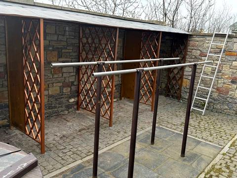 дом по адресу  ул.