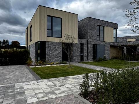 дом по адресу Олега Кошового