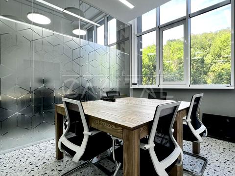 коммерческая по адресу Глубочицкая ул., 73