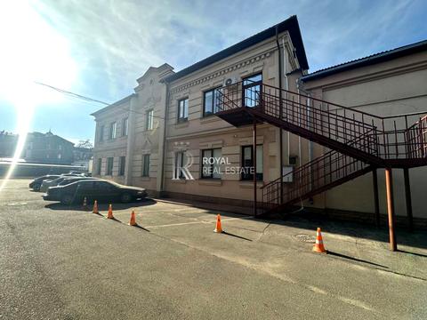 комерційна за адресою Хорива вул., 55К