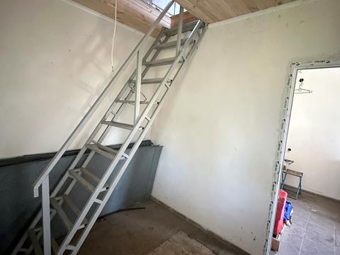 будинок за адресою Квітнева