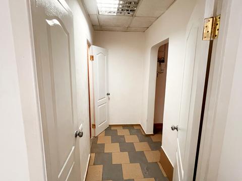 комерційна за адресою Князя Володимира Великого просп., 70
