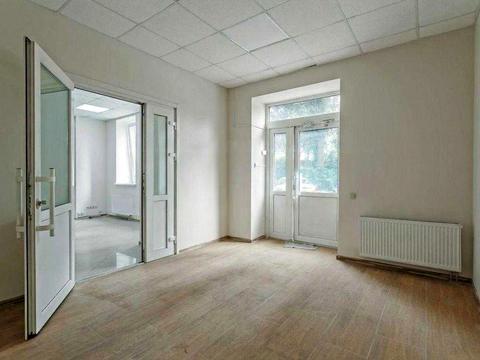 коммерческая по адресу Николая Михновского бульв. (Дружбы народов), 14-16