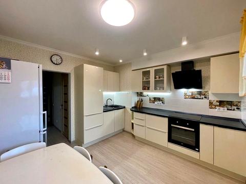 квартира за адресою Академіка Глушкова просп., 9е