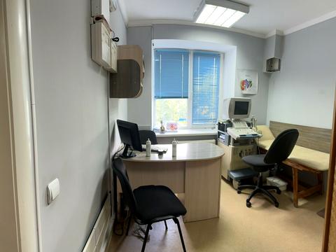 комерційна за адресою Миру просп., 263