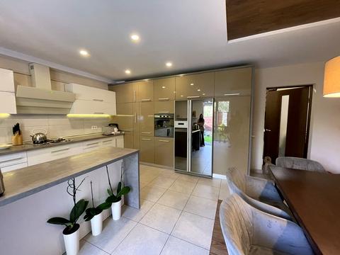 дом по адресу Буковинська