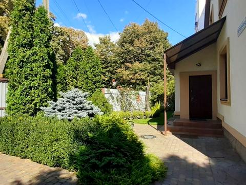 будинок за адресою Святошинська вул.