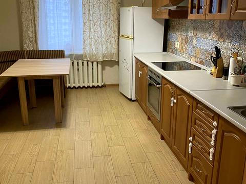 квартира за адресою Драгоманова вул., 1-Б