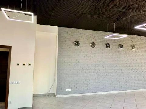 комерційна за адресою Дмитра Яворницького просп. (Карла Маркса), 72