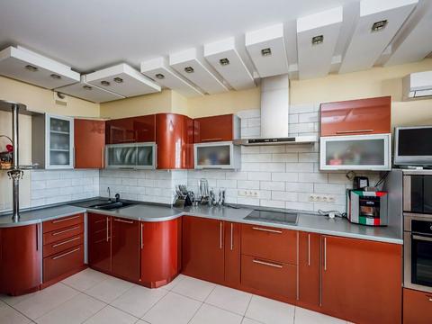 квартира за адресою Анни Ахматової вул., 35-А