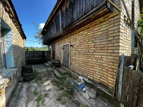 будинок за адресою с. Плесецьке, Центральна