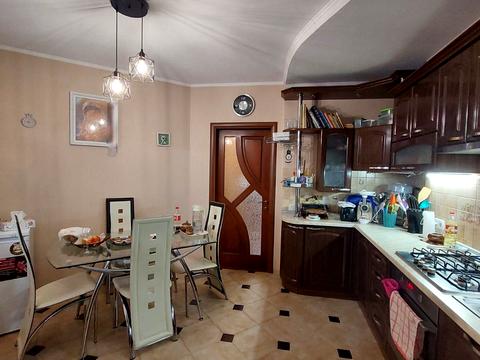 квартира за адресою Володимира Великого вул., 10а