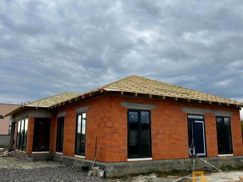 будинок за адресою Ніредьгазька
