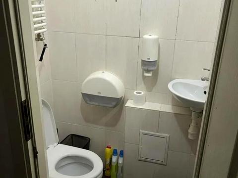 комерційна за адресою Львів, Михайла Грушевського вул., 13