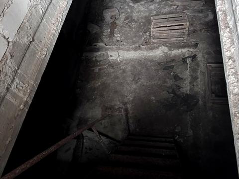 паркомісце за адресою Олени Теліги вул., 8