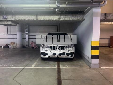 паркомісце за адресою Андрія Верхогляда вул. (Михайла Драгомирова), 16