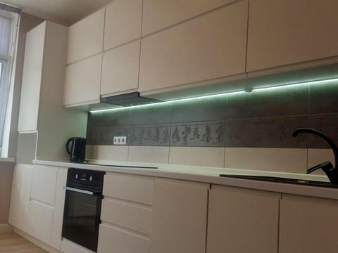 квартира за адресою Анни Ахматової вул., 22