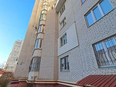 квартира за адресою Злуки, 8