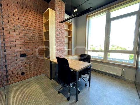 комерційна за адресою Жилянська вул., 68