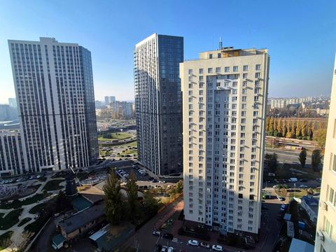 квартира по адресу Академика Глушкова просп., 9-В