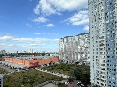 квартира по адресу Олены Пчилки ул., 4