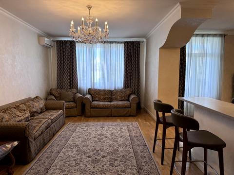 квартира за адресою Раїси Окіпної вул., 4