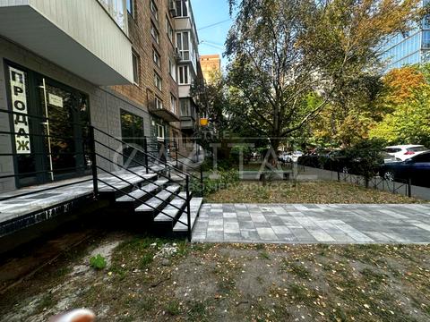 комерційна за адресою Рибальська вул., 11