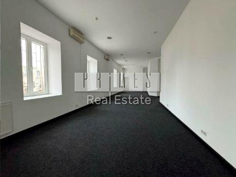 комерційна за адресою Музейний пров., 5