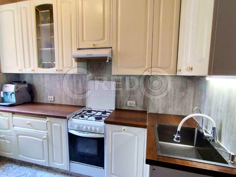 квартира за адресою Волонтерів вул., 105