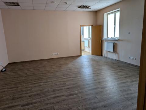 комерційна за адресою Кирилівська вул. (Фрунзе), 160