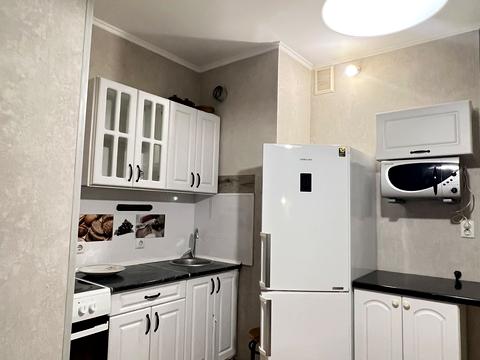 квартира за адресою Анни Ахматової вул., 22
