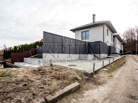 будинок за адресою Лінія 11-а вул., 20