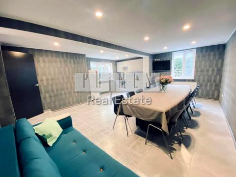 будинок за адресою Русанівські сади вул., 1