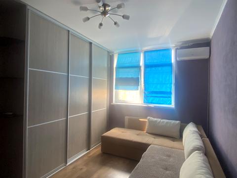 квартира за адресою Сім'ї Кульженків вул. (Петра Дегтяренка), 33