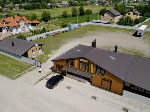 комерційна за адресою Шкільна, 58