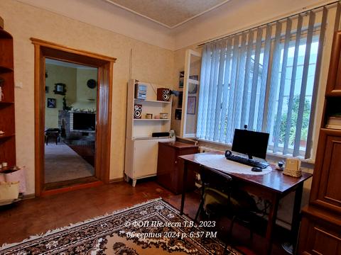 будинок за адресою Червона